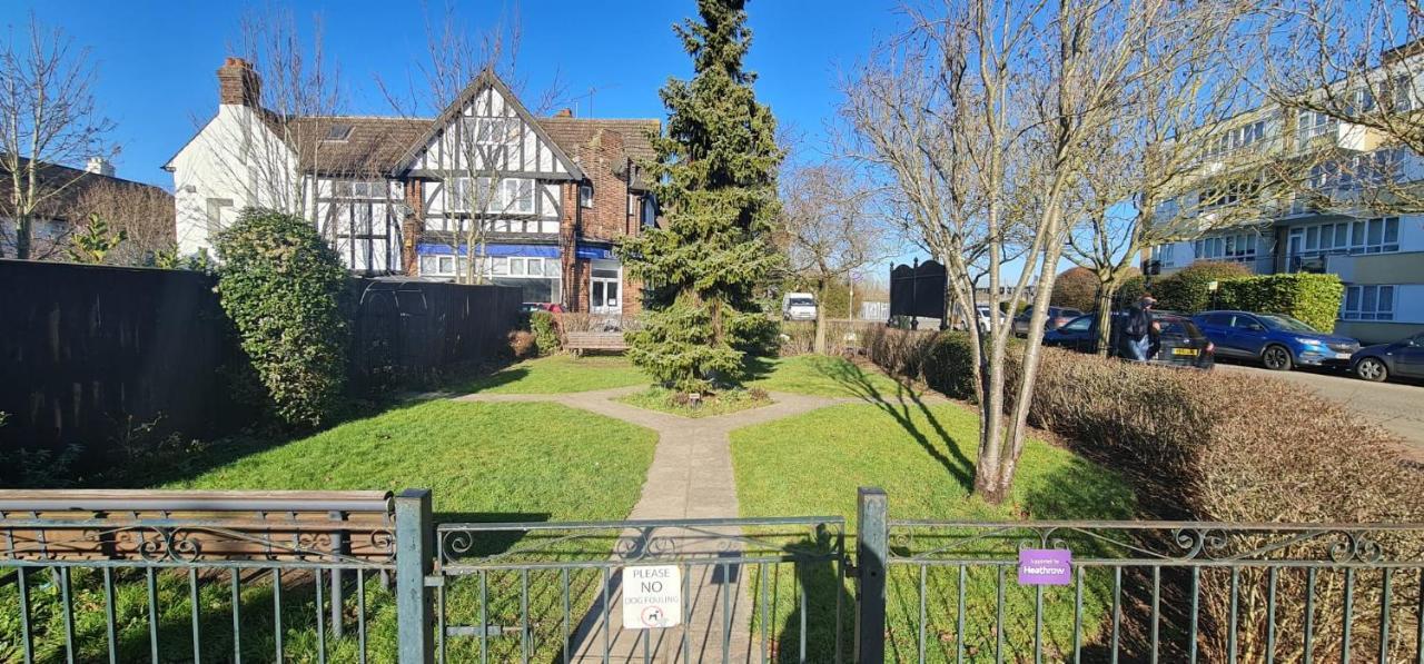 Move Inn Estates - Multiple Rooms Londra Exterior foto
