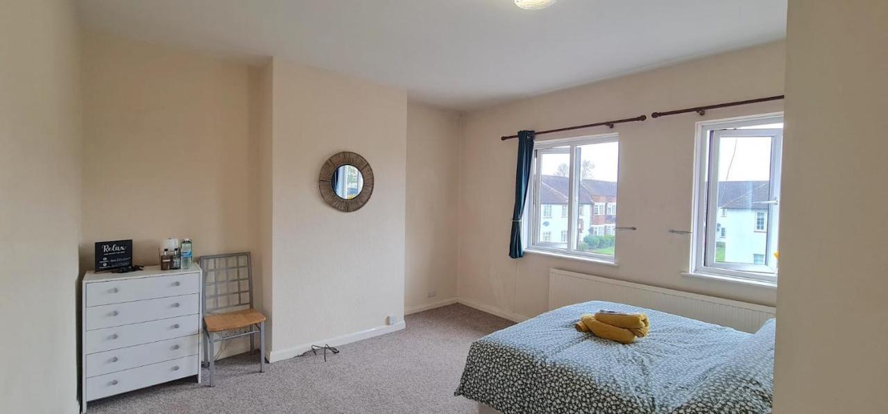 Move Inn Estates - Multiple Rooms Londra Exterior foto