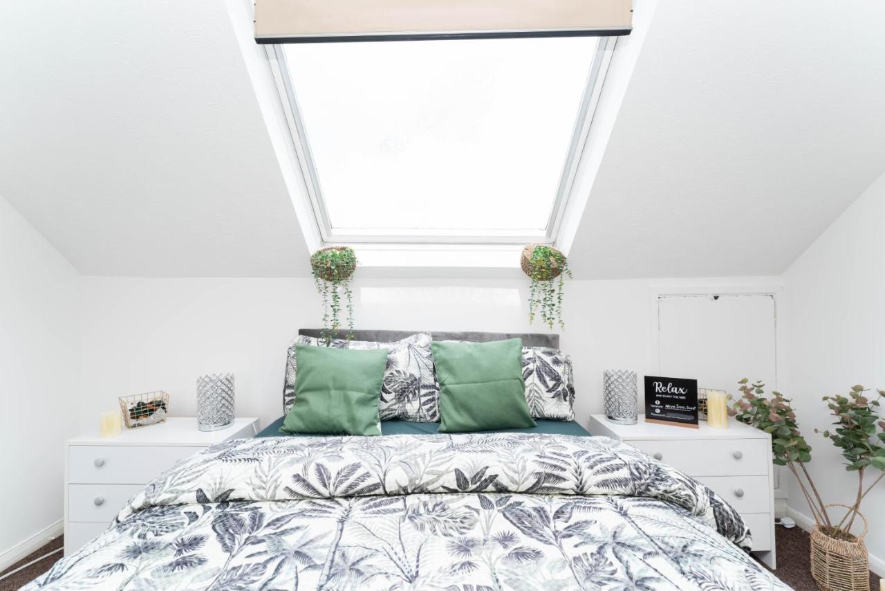 Move Inn Estates - Multiple Rooms Londra Exterior foto